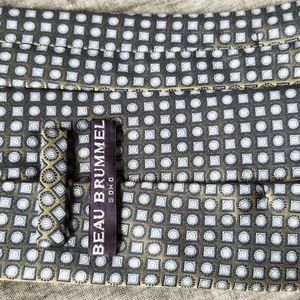 Beau Brummel necktie
